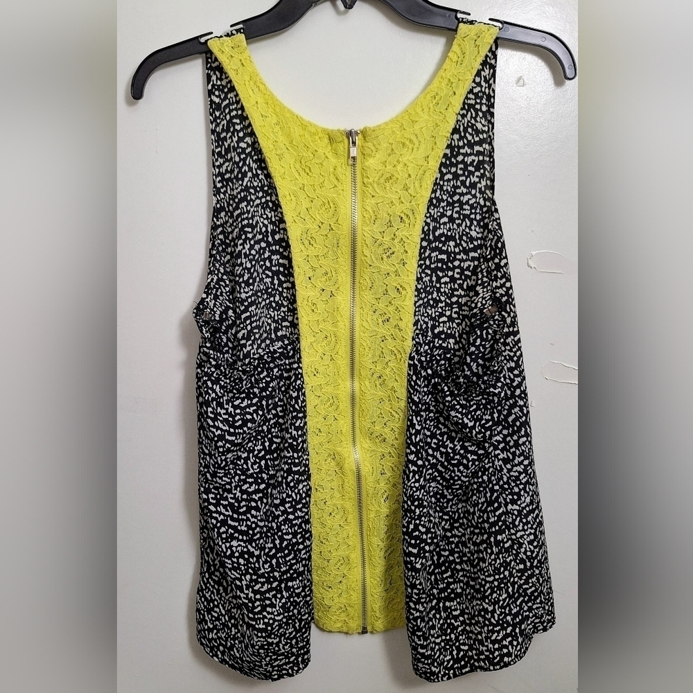 Trapeze Black and White Print Top With Yellow Lace Insert - Picture 2 of 5